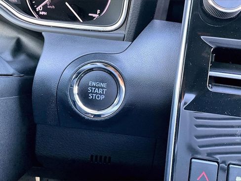 Used 2022 Toyota Avalon Touring image 28