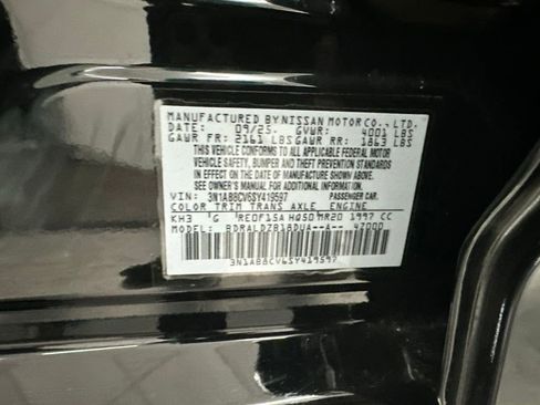 Used 2025 Nissan Sentra SV FWD image 28