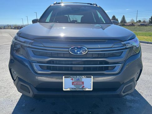Used 2025 Subaru Forester Limited AWD/4WD image 32
