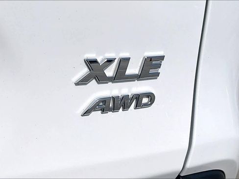 Used 2024 Toyota RAV4 XLE image 10
