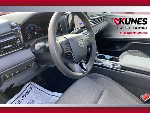 Used 2025 Toyota Camry XSE image 19