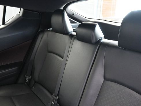 Used 2019 Toyota C-HR Limited FWD image 19