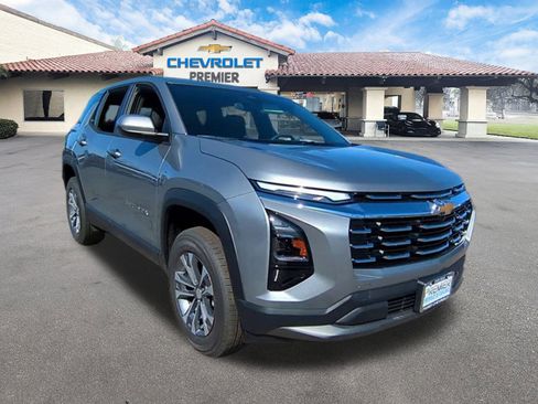 New 2026 Chevrolet Equinox LT image 2