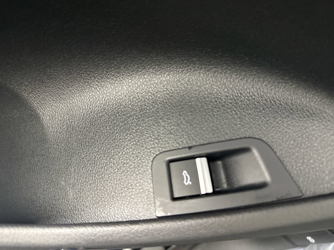 Used 2024 Audi Q8 Prestige w/ Prestige Package AWD/4WD image 17