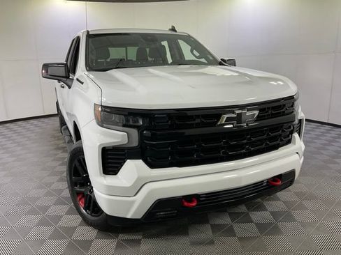 Used 2023 Chevrolet Silverado 1500 RST w/ Redline Edition AWD/4WD image 9