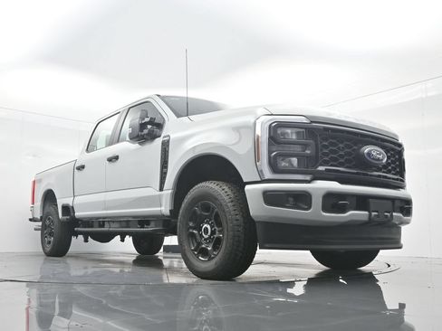 New 2026 Ford F250 XL w/ STX Appearance Package AWD/4WD image 35