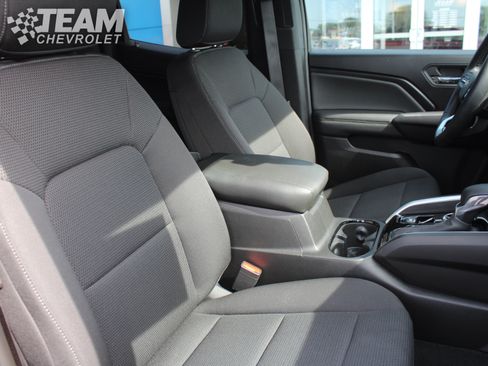 Used 2023 Chevrolet Colorado LT w/ LT Convenience Package II AWD/4WD image 26