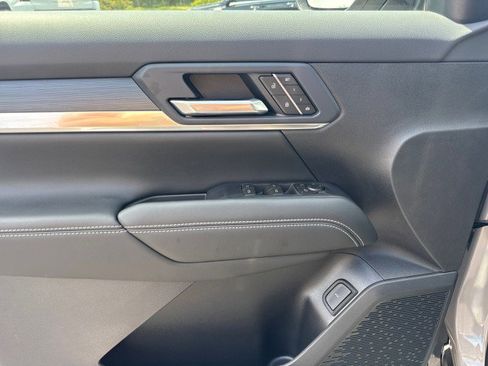 New 2026 GMC Terrain Elevation w/ Elevation Premium Package FWD image 19