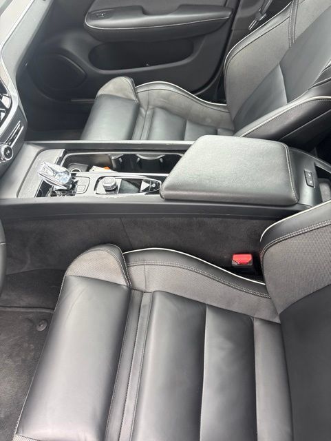 Used 2024 Volvo S60 B5 Plus AWD/4WD image 26