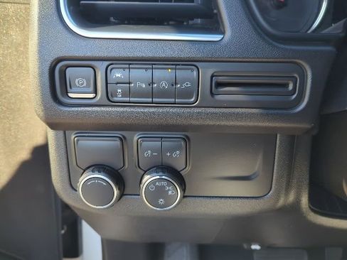 Used 2021 Chevrolet Tahoe RST w/ Luxury Package image 15