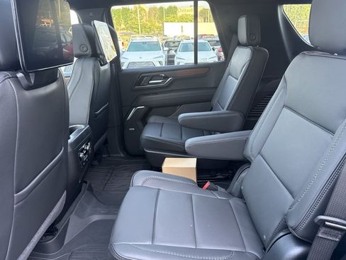 New 2026 GMC Yukon Denali w/ Advanced Technology Package AWD/4WD image 6