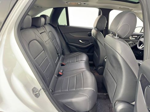 Used 2021 Mercedes-Benz GLC 300 GLC 300 w/ Premium Package image 38