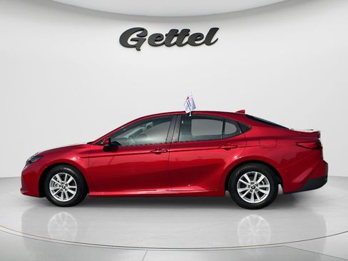 Used 2025 Toyota Camry LE w/ Convenience Package FWD image 8