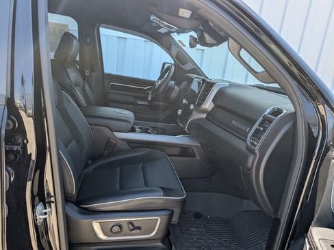 Used 2024 RAM 1500 Laramie AWD/4WD image 19