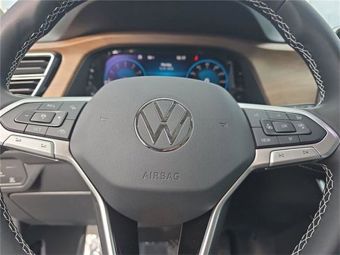 New 2026 Volkswagen Atlas SE image 24