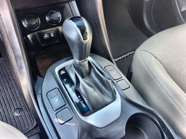 Used 2017 Hyundai Santa Fe Limited FWD image 16