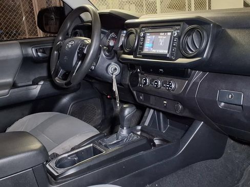 Used 2018 Toyota Tacoma SR RWD image 24