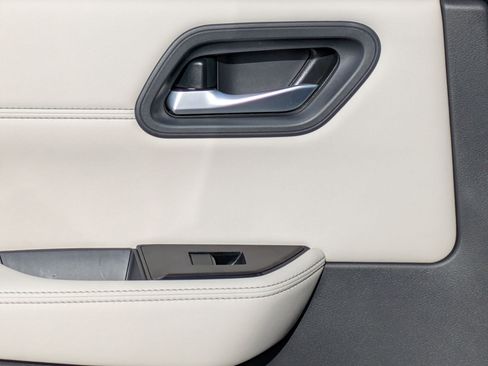 New 2026 Nissan Rogue SV image 25