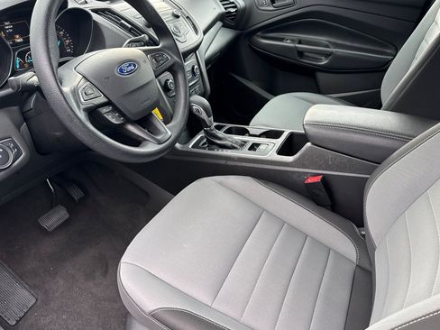 Used 2019 Ford Escape S image 11