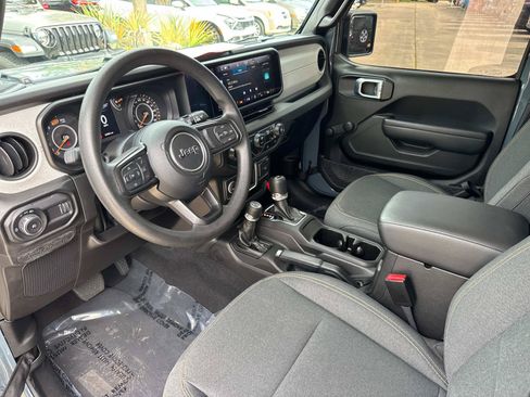 Used 2024 Jeep Wrangler Unlimited Sport AWD/4WD image 19