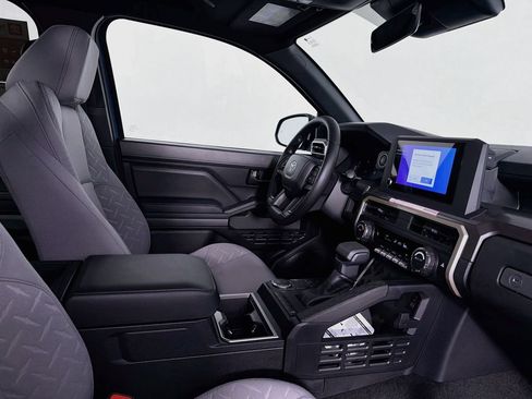 New 2026 Toyota Tacoma SR5 RWD image 32