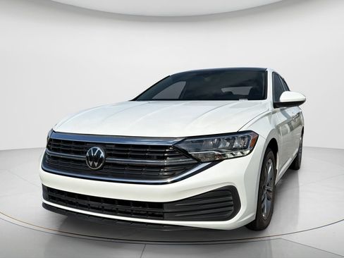 Certified 2024 Volkswagen Jetta SE w/ Panoramic Sunroof Package FWD image 1