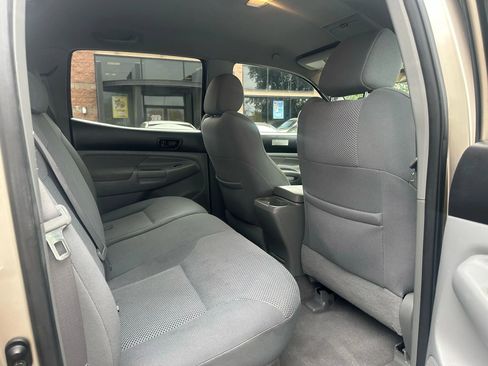 Used 2007 Toyota Tacoma PreRunner image 13