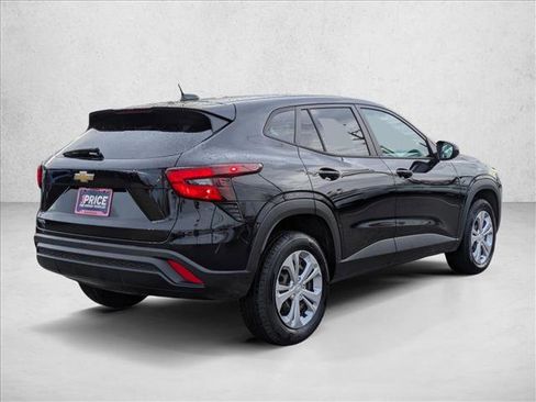 Used 2024 Chevrolet Trax LS image 5