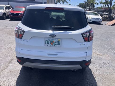 Used 2017 Ford Escape SE AWD/4WD image 17