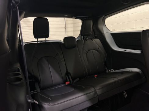 New 2026 Chrysler Pacifica Select FWD image 10