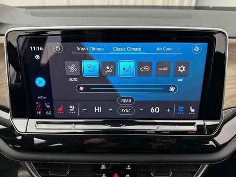 Certified 2025 Volkswagen Atlas SE image 20