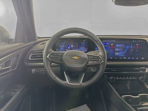 Used 2024 Chevrolet Traverse LT w/ LPO, Floor Liner Package image 23