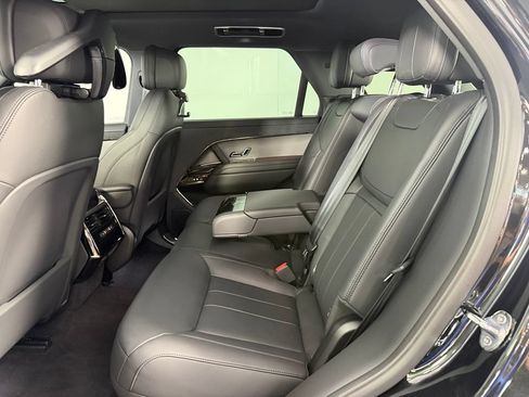 Used 2025 Land Rover Range Rover Sport SE AWD/4WD image 20