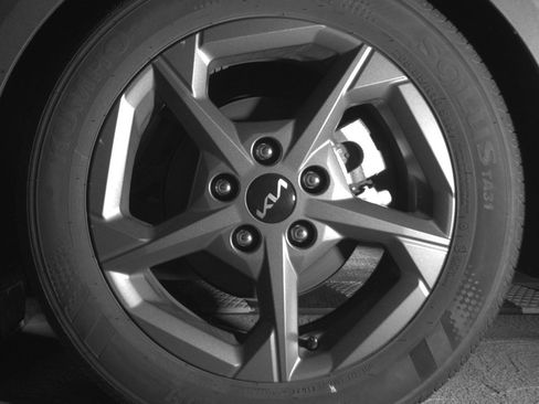 Used 2025 Kia K4 FWD image 14