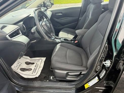 Used 2021 Toyota Corolla LE FWD image 19
