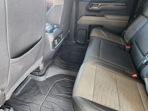 Used 2022 Chevrolet Silverado 1500 ZR2 w/ Technology Package image 32