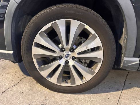 Used 2019 Subaru Ascent Limited image 9