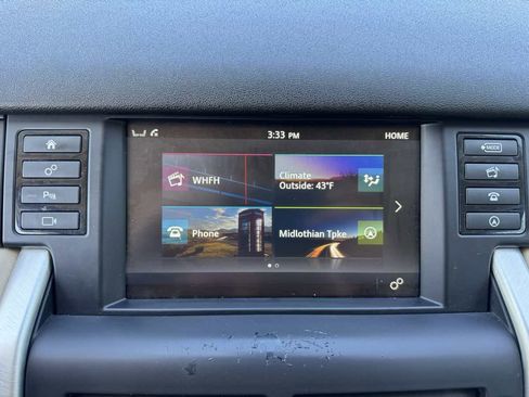 Used 2018 Land Rover Discovery Sport HSE image 16