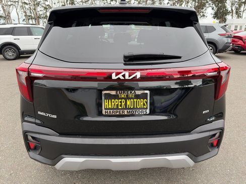 Used 2025 Kia Seltos LX AWD/4WD image 4