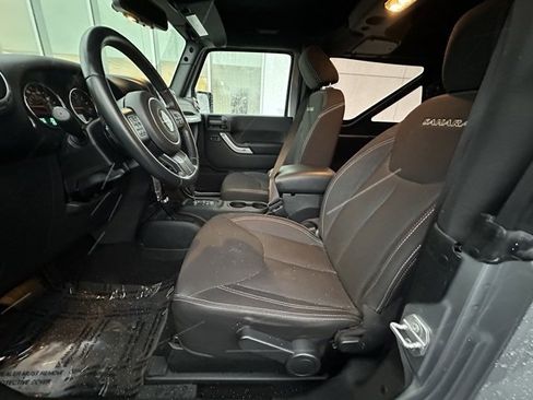 Used 2017 Jeep Wrangler Sahara w/ Dual Top Group image 19