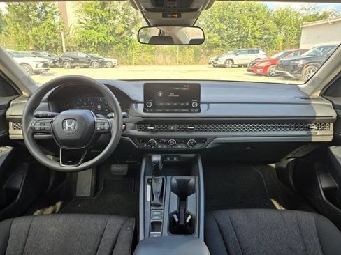 Used 2025 Honda Accord SE image 24