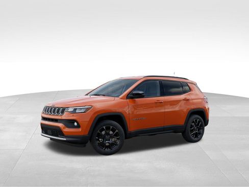 New 2026 Jeep Compass Latitude image 2