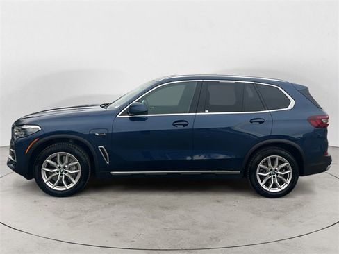Used 2023 BMW X5 xDrive45e w/ Executive Package image 2