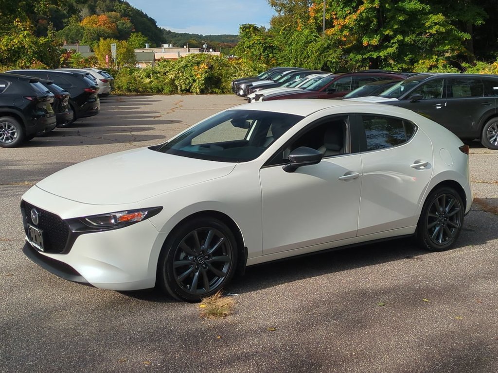 Used 2022 MAZDA MAZDA3 s FWD image 2