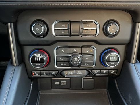 Certified 2024 Chevrolet Suburban High Country image 14