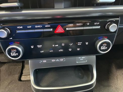 New 2026 Hyundai Ioniq 9 SE image 18