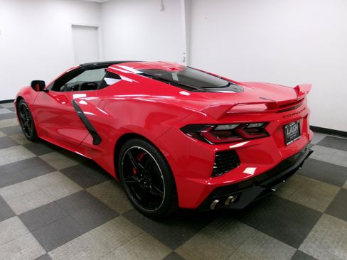Used 2020 Chevrolet Corvette Stingray Premium Cpe w/ 3LT Preferred Equipment Group RWD image 2