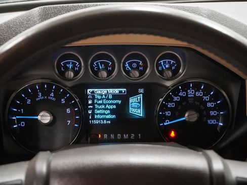 Used 2011 Ford F250 Lariat w/ Camper Pkg image 21