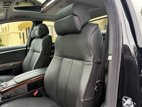 Used 2006 BMW 750i RWD image 31
