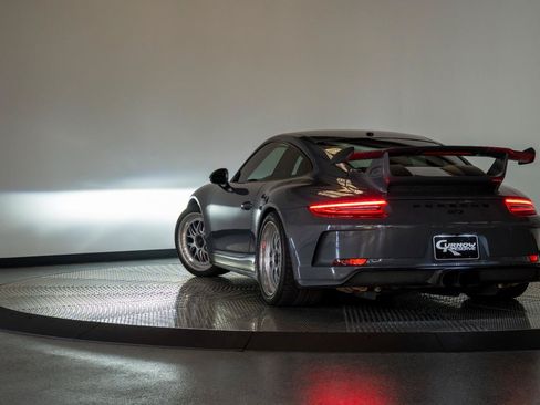 Used 2018 Porsche 911 GT3 RWD image 27